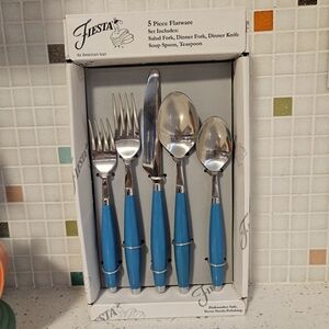 Fiesta Peacock Bkue 5 Piece Flatware